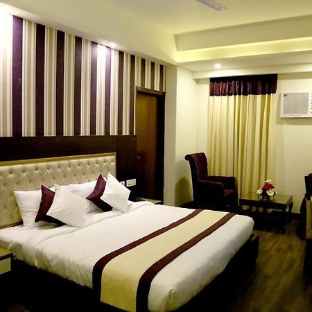 Hotel S C Residency Zirakpur Exterior foto