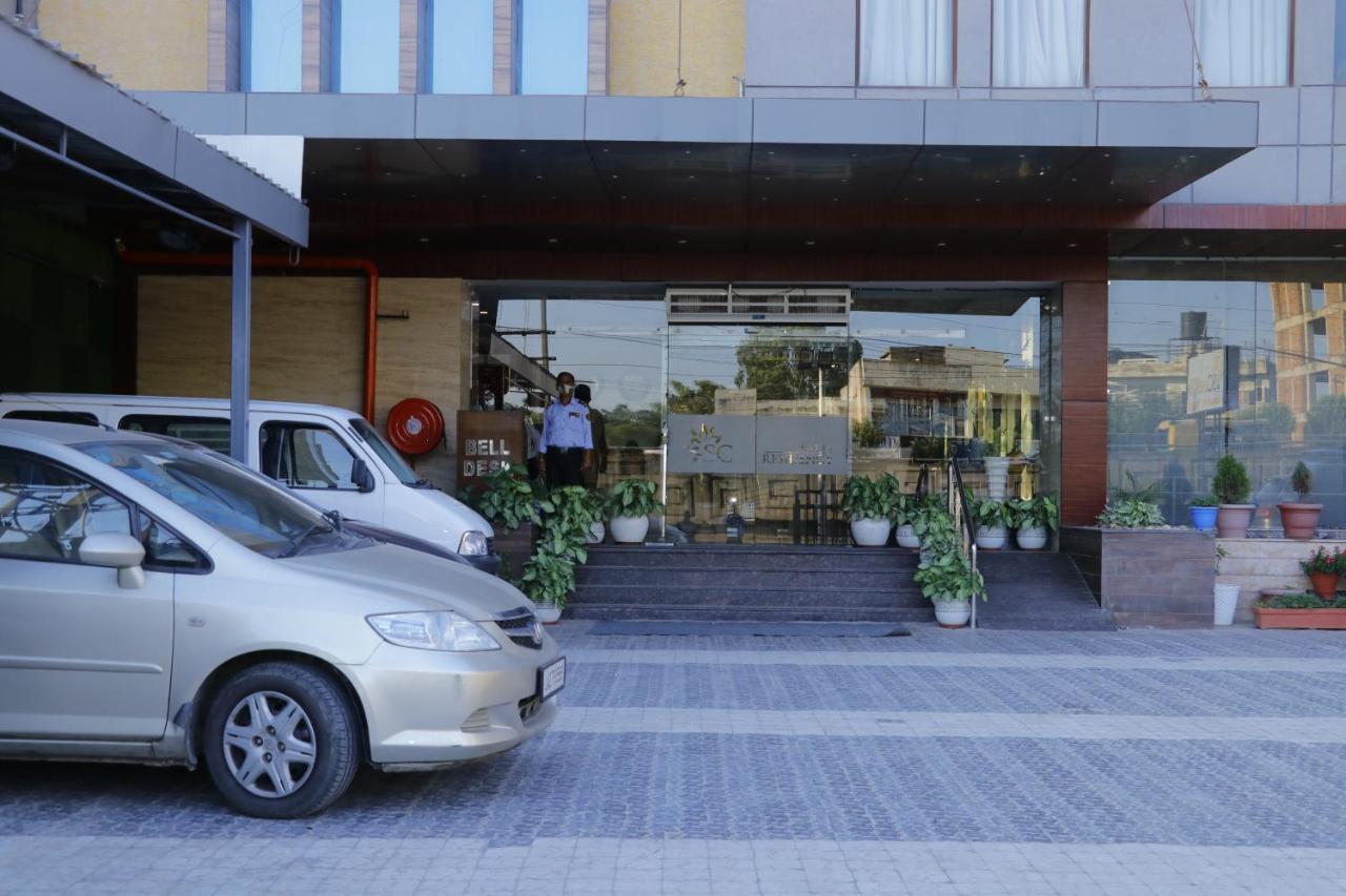 Hotel S C Residency Zirakpur Exterior foto